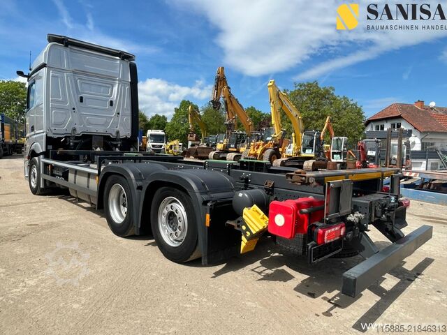 Camión con caja móvil Mercedes-Benz Actros2551/BDF/6x2/Retarder/Angel Mirror