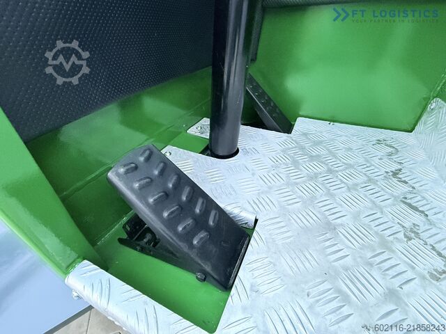 Carrello elevatore a 4 direzioni Combilift C4500 DIESEL DUPLEX WIDE FORK POSITIONER