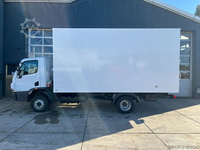 Suitcase Mercedes-Benz Accelo 915 4x2 Closed Cargo Truck