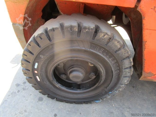 Dieselstapler Nissan 4 Ton.-Triplex-FH 4,5m + Seitenschieber
