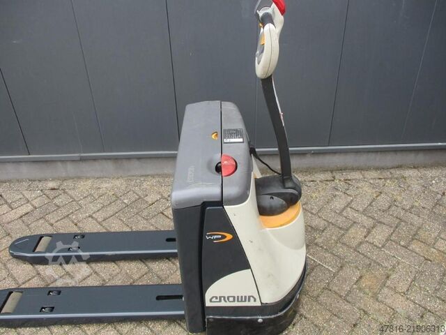 Niederhubwagen Crown WP3015
