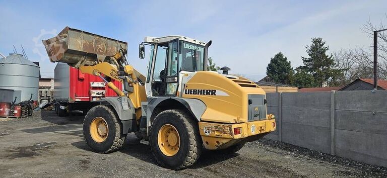 Ładowarka kołowa Liebherr L 524 Liebherr-Werk Bischofshofen GmbH L 524