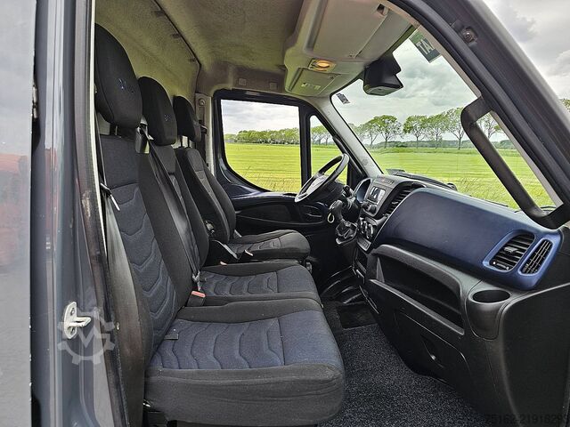 Magastetős kombi IVECO DAILY 35S18 3.0 ltr ac aut EUR6