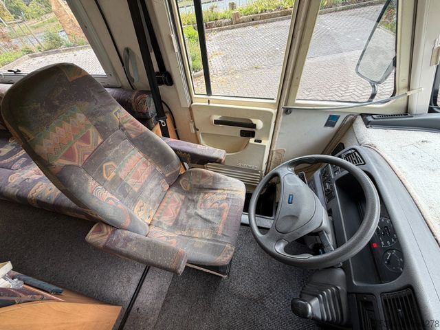 Integriertes Wohnmobil HYMER/ERIBA B 544 Vollintegriert Fiat 2.5 Tdi 85 kw Hubbett