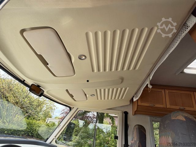 Integriertes Wohnmobil HYMER/ERIBA B 544 Vollintegriert Fiat 2.5 Tdi 85 kw Hubbett