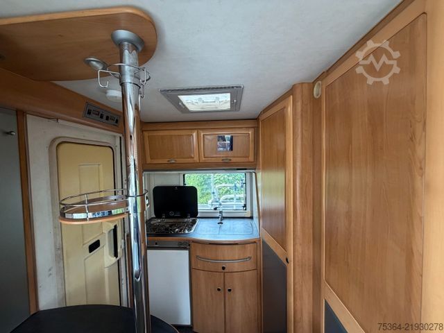 Integriertes Wohnmobil HYMER/ERIBA B 544 Vollintegriert Fiat 2.5 Tdi 85 kw Hubbett
