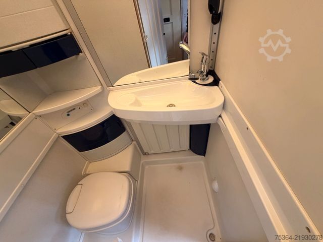 Integriertes Wohnmobil HYMER/ERIBA B 544 Vollintegriert Fiat 2.5 Tdi 85 kw Hubbett