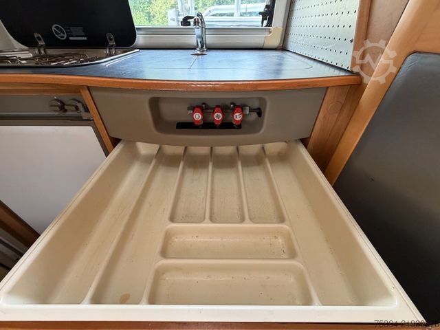 Integriertes Wohnmobil HYMER/ERIBA B 544 Vollintegriert Fiat 2.5 Tdi 85 kw Hubbett