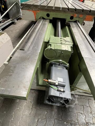 Tafelelement van een portaalfreesmachine; klemplaat met T-gleuven van gietstaal grijs gietijzer, taf DROOP & REIN