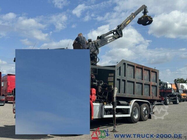 Camión portacontenedores de gancho  Abrollcontainer + Kran Jonsered 1020 7,3m = 1,4t