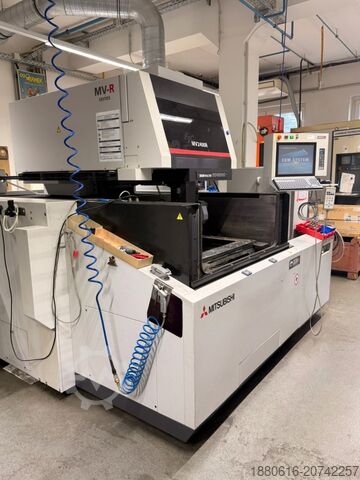 Drátová elektroerozivní řezačka (Drátová EDM) Mitsubishi MV2400R