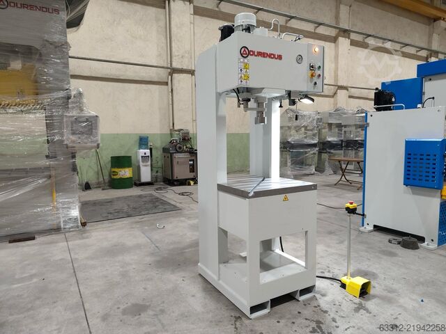 Hydraulische C-pers Durendus Montagepresse