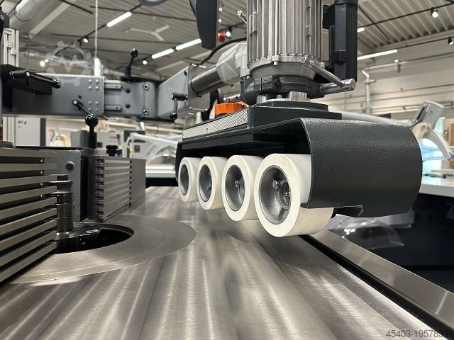 Freesmachine met draaibare as Format4 Profil 92 M