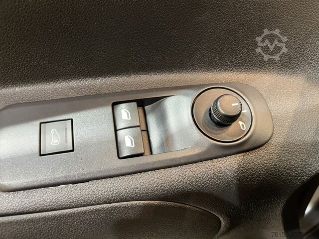 High-roof van Citroën ë-Berlingo L1 Control 50 kWh 136 PK / 100% Elek...