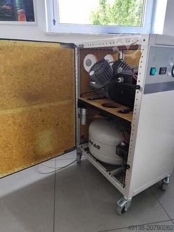 Zuigercompressor, olievrij in geluiddichte behuizing JUN-AIR 2000-25M