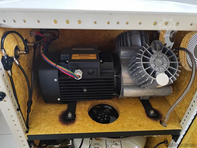 Zuigercompressor, olievrij in geluiddichte behuizing JUN-AIR 2000-25M