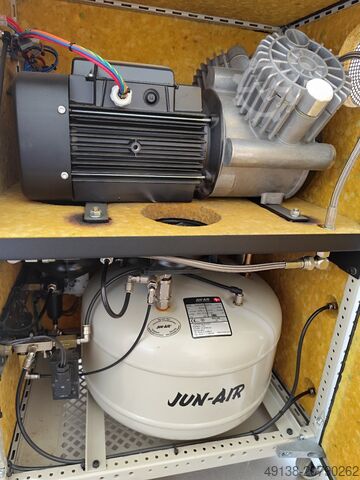 Zuigercompressor, olievrij in geluiddichte behuizing JUN-AIR 2000-25M