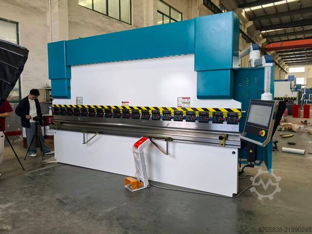 Prensa dobradeira Nanjing Asia Machine Mfg. Co., Ltd. WE67K-110/3200 press brake