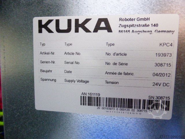 Robot med styrenheten och smartPAD Kuka VKR 16-2 R1610 + VKRC4-SC5