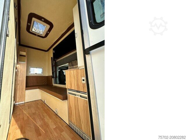 Livestock transporter MAN TGL 8150 3-4 Pferde Wohnmobilzulassung