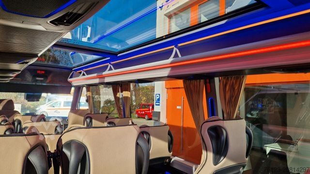 Minibus MERCEDES-BENZ 519 und 517 Glasdach XXL  20 Sitze Stock