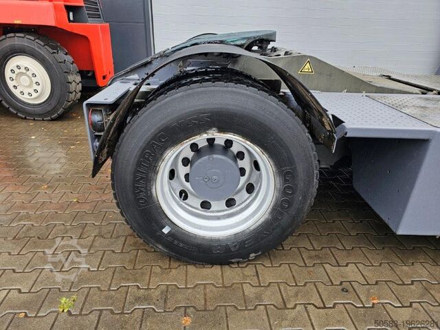 Terminal trekker Terberg YT182