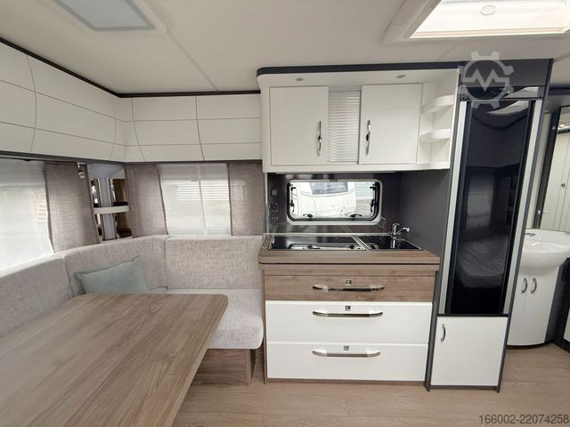 Karavan HOBBY Excellent Edition 460 UFe Inklusive Auflastung 1