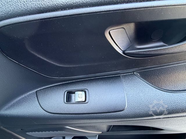 Furgoneta MERCEDES-BENZ Vito 116 LANG 9G-TR MIXTO KLIMA NAVI KAMERA AHK