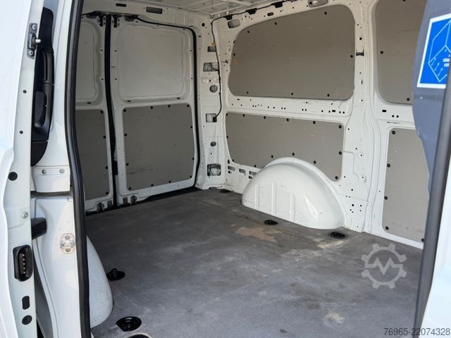 Duba panelată MERCEDES-BENZ Vito 111 LANG 6G KLIMA 3-SITZER TEMPOMAT EURO 6