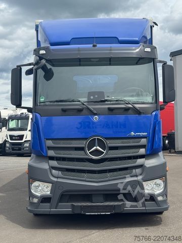 Kamion sa zamjenjivom nadogradnjom MERCEDES-BENZ ANTOS 1836 L / AHK / STAPLERHATERUNG / RS 5,8 m