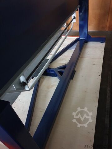 Piegatrice girevole Rogi WFM2000A