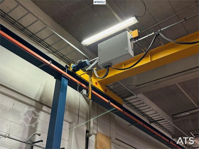 Hoisting device  Munck Overhead Crane – 2.5 Ton / 18 m Span / Remot