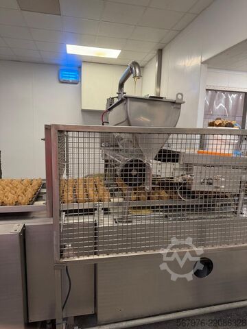  Comas / Baker Perkins Depositing, Baking and Filling Line 1