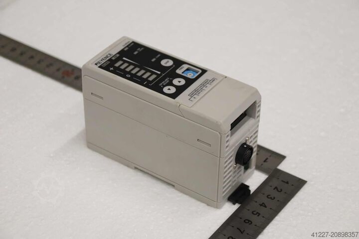 Amplificatore di misura Keyence SJ-M300