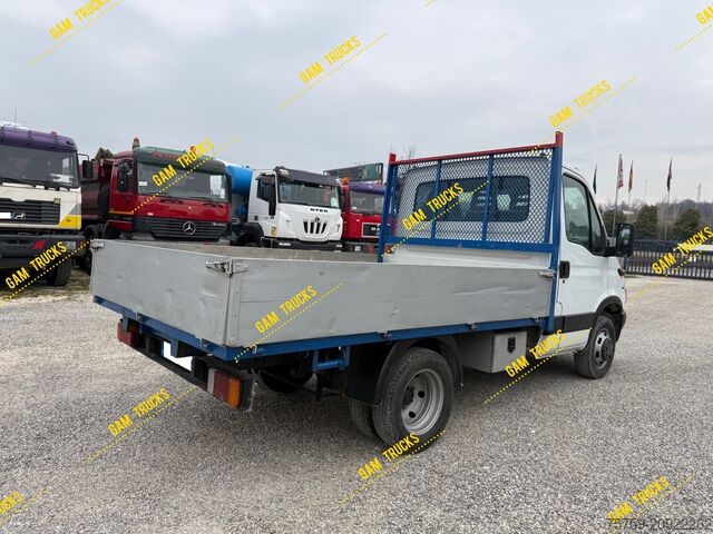 Skříňová dodávka Iveco Daily 35C9 3-Seiten-Kipper 4x2 Manual