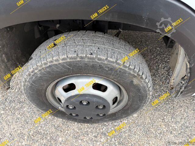 Skříňová dodávka Iveco Daily 35C9 3-Seiten-Kipper 4x2 Manual