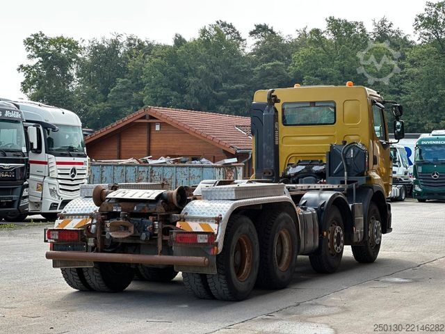 Kamion s kipom s pomičnim kontejnerom RENAULT Premium Lander 460.32 8x4 BB HIAB XR26S Hooklift