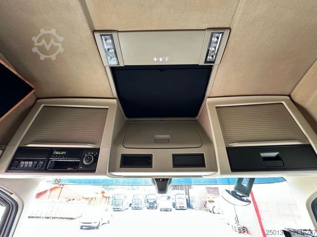 Standardni tegljač VOLVO FH 500 4x2 BL ACC/Bi-XENON/NAVI/SOUND/I-PARKCOOL
