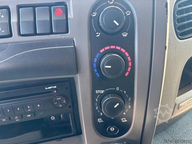 Benne fermée Renault Premium + DHOLLANDIA LOADLIFT + SMART TACHO + E...