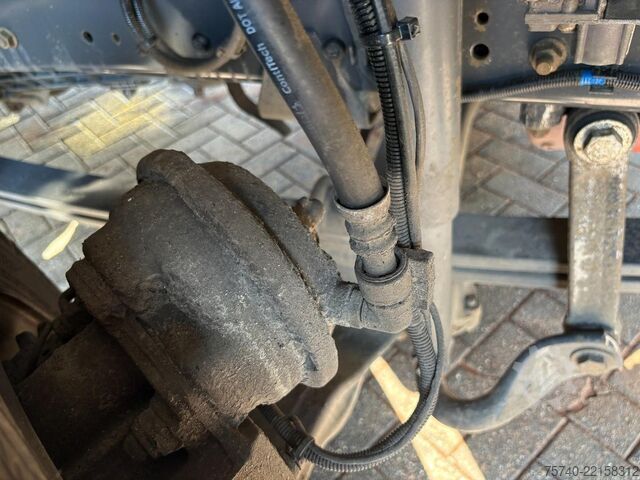 Benne fermée Renault Premium + DHOLLANDIA LOADLIFT + SMART TACHO + E...