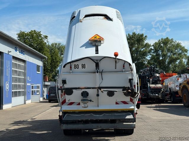 Măturătoare stradală MERCEDES-BENZ AXOR 1829 Kehrmaschine BUCHER