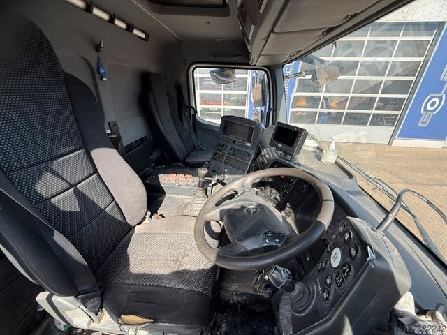 Măturătoare stradală MERCEDES-BENZ AXOR 1829 Kehrmaschine BUCHER