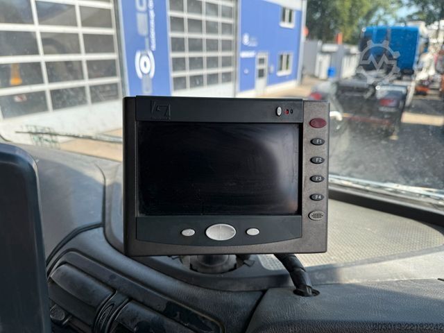 Măturătoare stradală MERCEDES-BENZ AXOR 1829 Kehrmaschine BUCHER