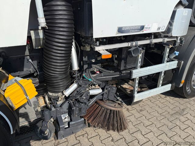 Măturătoare stradală MERCEDES-BENZ AXOR 1829 Kehrmaschine BUCHER