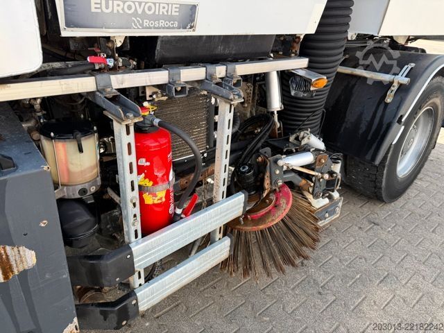 Măturătoare stradală MERCEDES-BENZ AXOR 1829 Kehrmaschine BUCHER