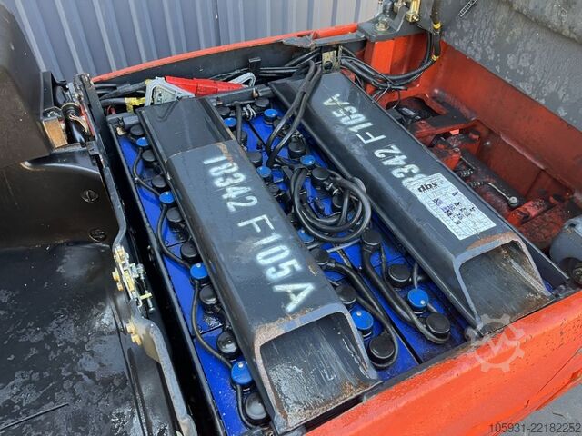 Carretilla eléctrica de 4 ruedas Linde E20PH-01