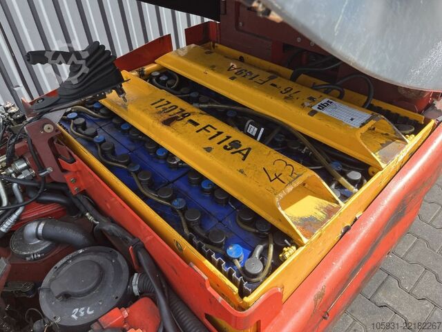 Carretilla eléctrica de 4 ruedas Linde E30-02