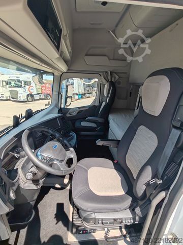 Véhicule tracteur volume FORD F-MAX 500 mega