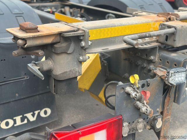 Felépítménycserélő teherautó VOLVO FH460 6x2 BDF Multi Glob. I-Park ACC