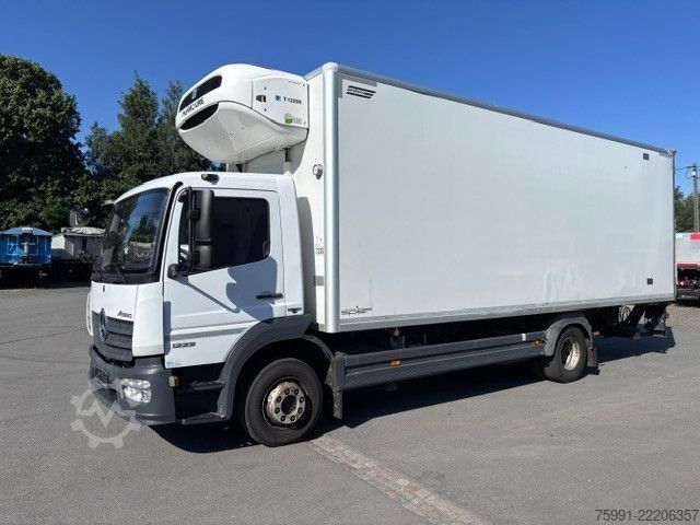 Koelwagen MERCEDES-BENZ Atego 3 Kühlkoffer Thermoking Ladebordwand Cools